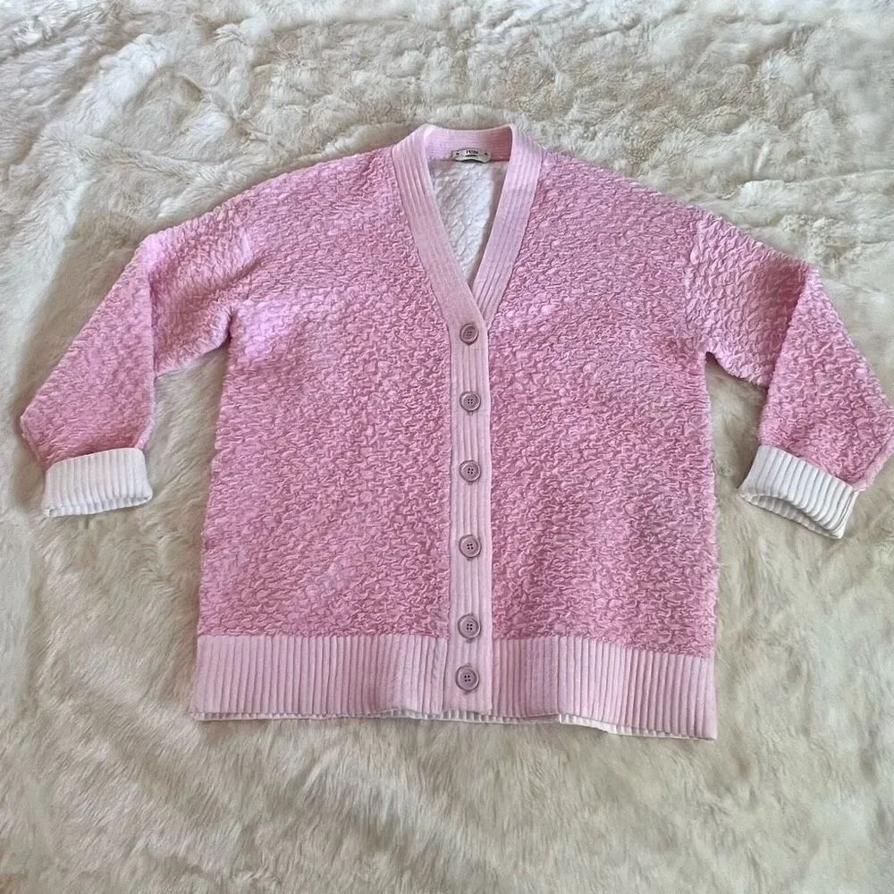 Fendi Pink Gaufre
Cardigan size 42
